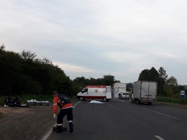 Homem morre em acidente entre carro e moto na RSC 287