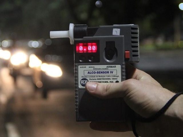 Cresce proporção de mulheres flagradas dirigindo alcoolizadas no Rio Grande do Sul