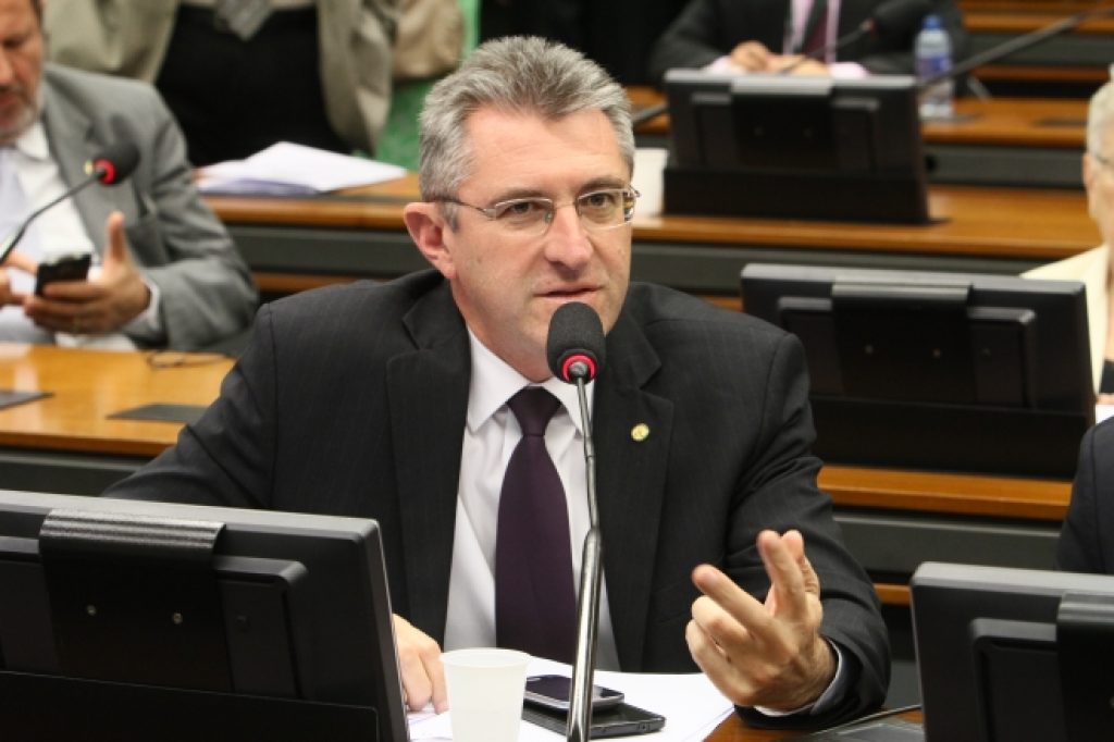 Seca: Deputado cobra recursos emergenciais do Orçamento 2022