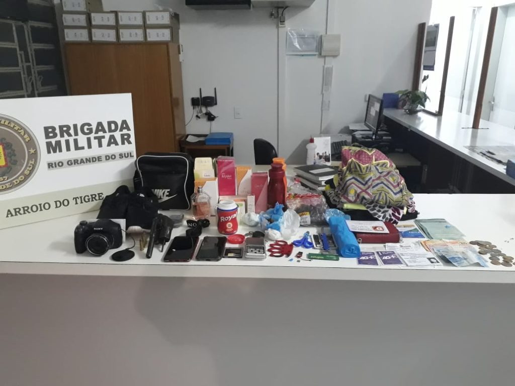 Brigada Militar de Arroio do Tigre realiza prisão por tráfico de drogas, porte Ilegal de arma e corrupção de menores