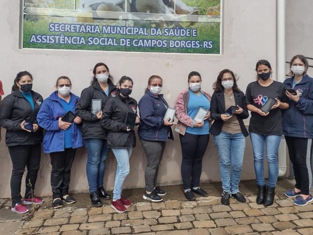 Prefeitura de Campos Borges distribui tabletes para agentes de saúde
