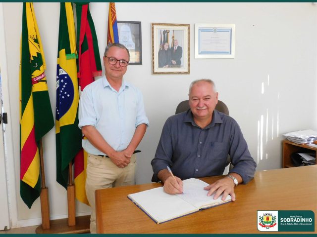 Prefeito de Sobradinho transmite o cargo para o Vice-prefeito