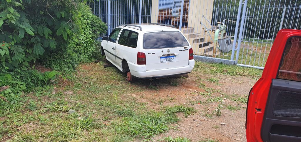 Ação desencadeada pela Polícia Civil de Sobradinho recupera mais um carro furtado no domingo