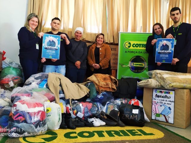 Campanha da Cotriel e Ação Social arrecada mais de 700 peças de roupas em Salto do Jacuí