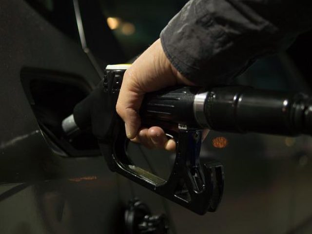 RS já tem gasolina a menos de R$ 6, mas diesel frustra motoristas