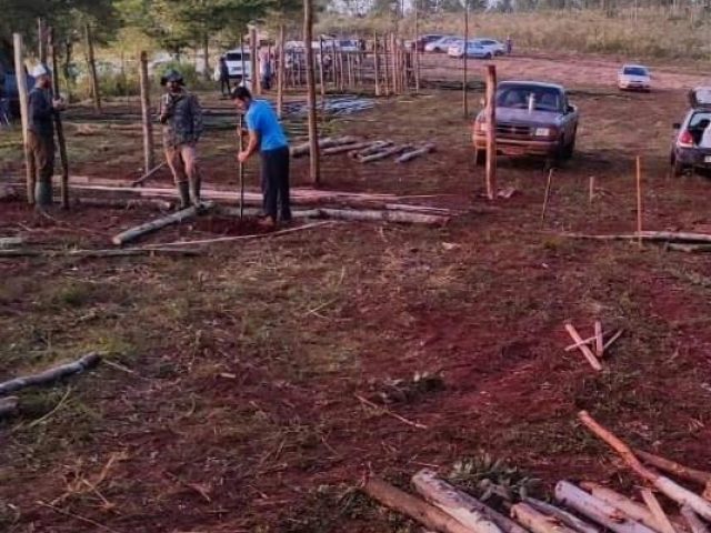 MST realiza construção de novo acampamento em Tupanciretã