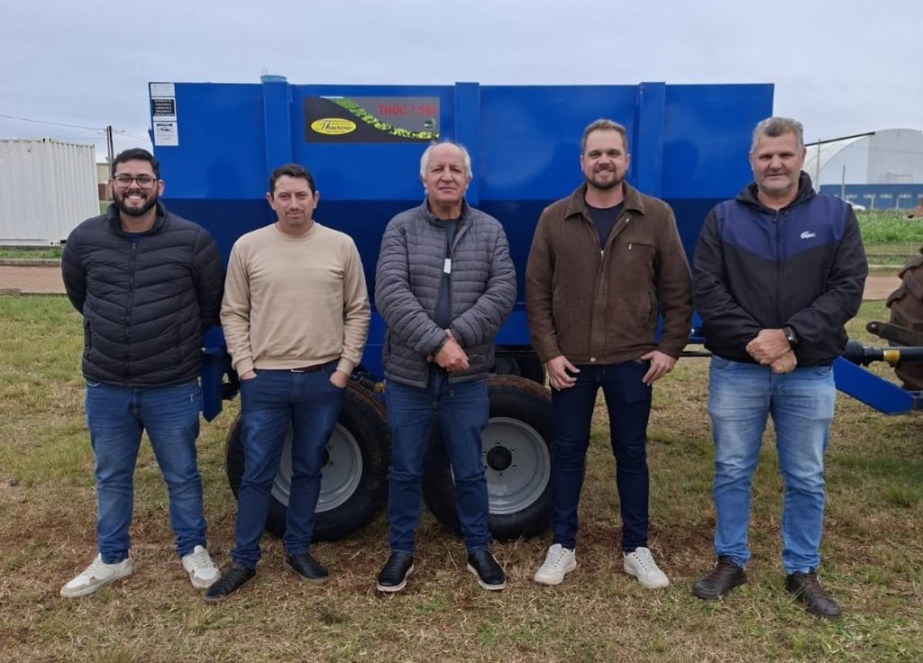 Administração Municipal recebe novo distribuidor de calcário para fortalecer a Patrulha Agrícola