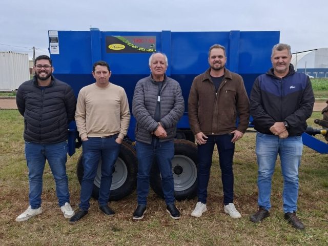Administração Municipal recebe novo distribuidor de calcário para fortalecer a Patrulha Agrícola