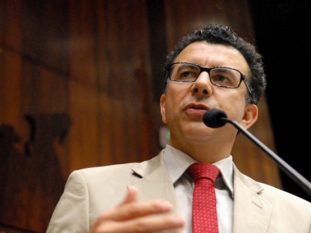 Reivindicações mudam conforme Governo, afirma Deputado do PT