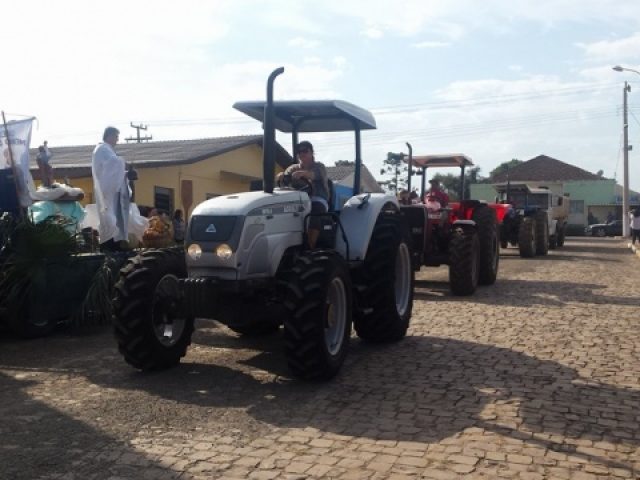 Jacuizinho realizou festa em homenagem a Colono e Motorista